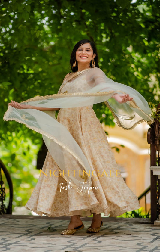 Nightingale Touch of Gold suit set