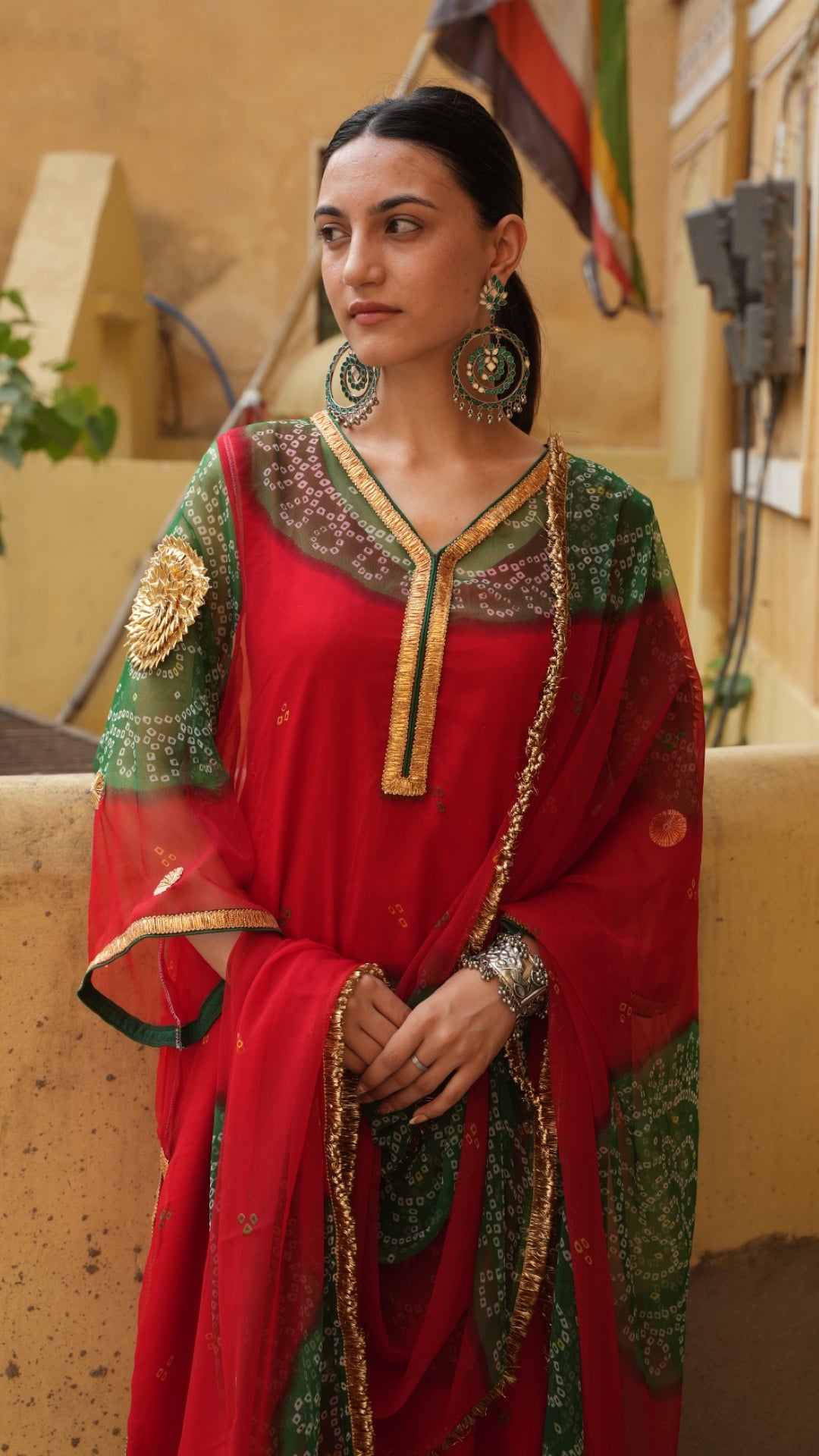Bani Thani Laal Suit Set