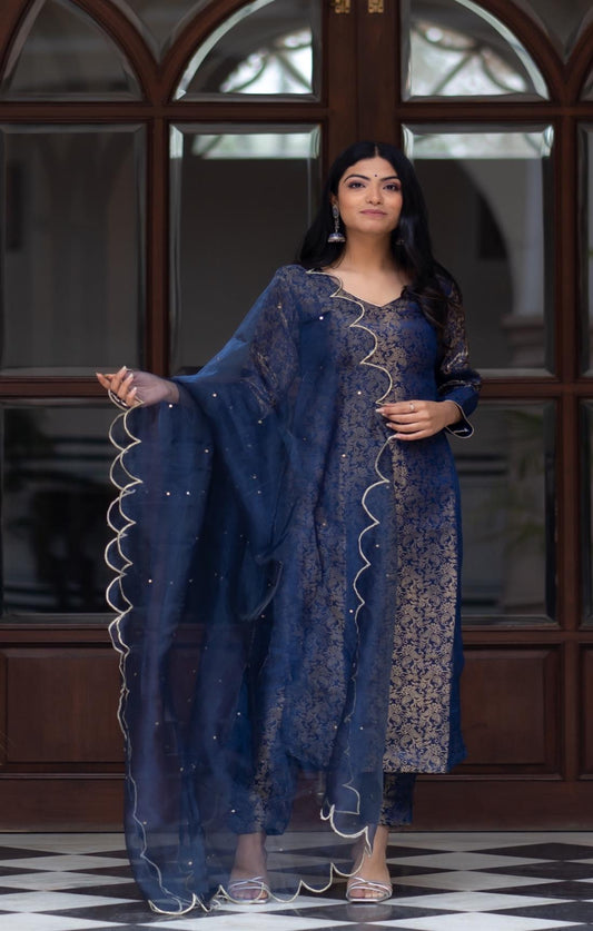KNIGHT BLUE BROCADE SUIT SET