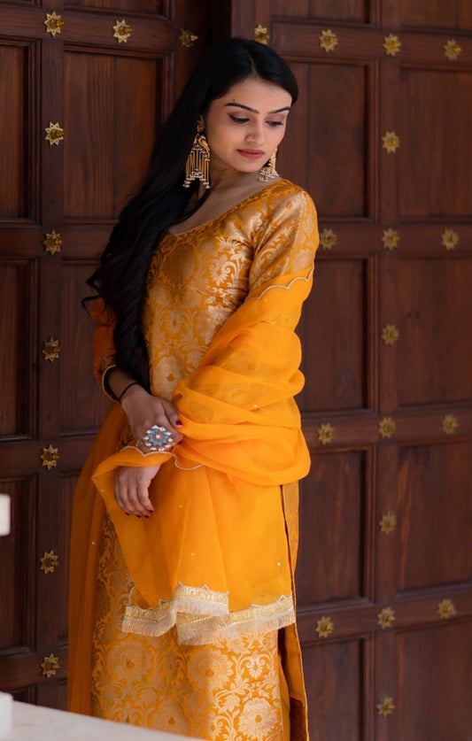 MUSTARD LOVE SUIT SET