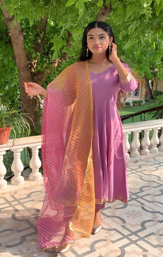 PURPLE SHADED LEHERIYA SUIT SET