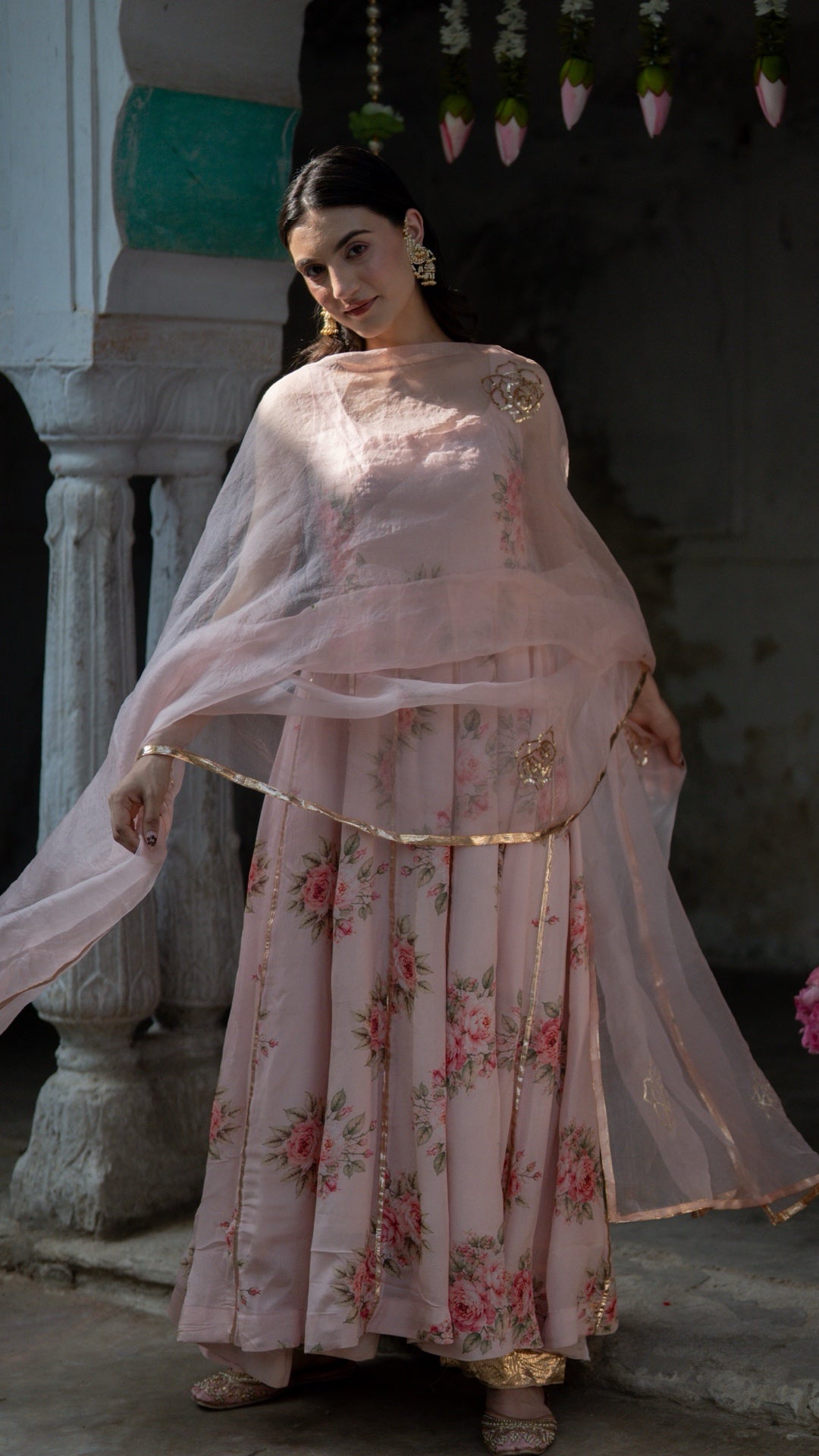 Peachy Spray Garden Roses Suit Set