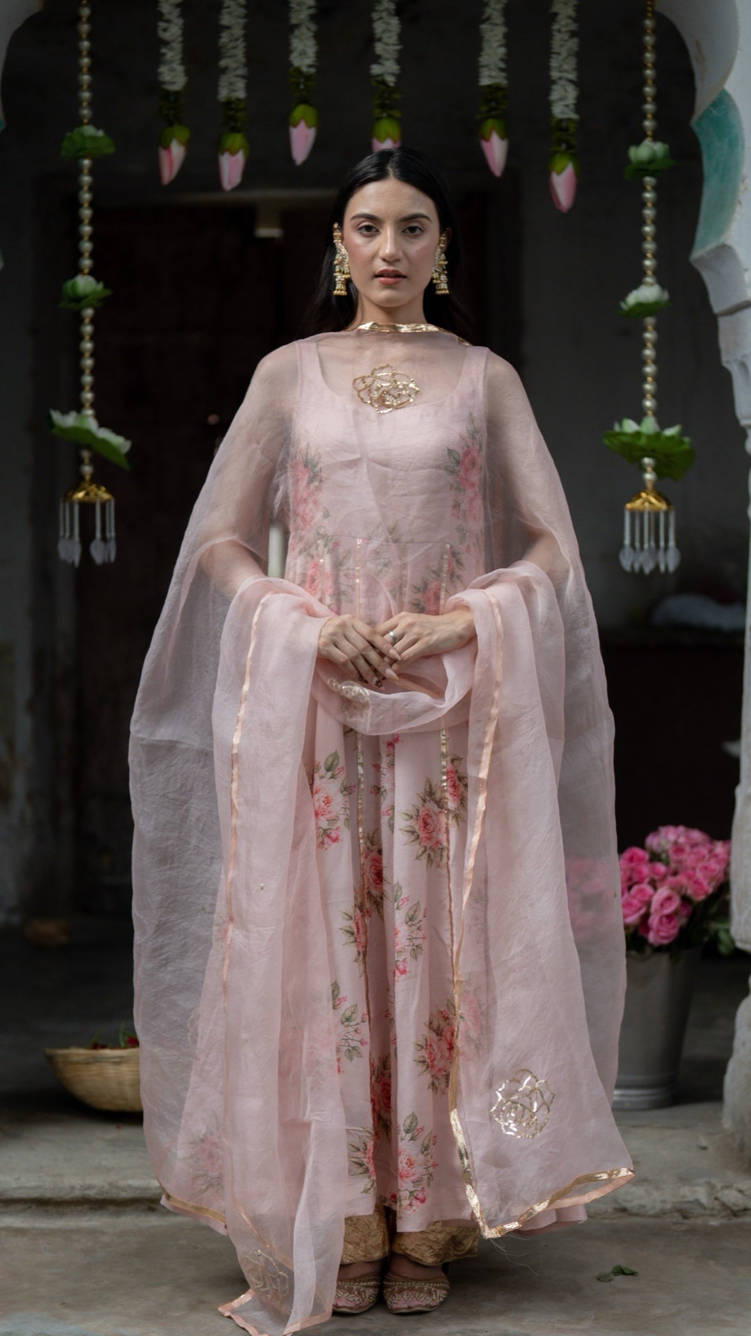 Peachy Spray Garden Roses Suit Set