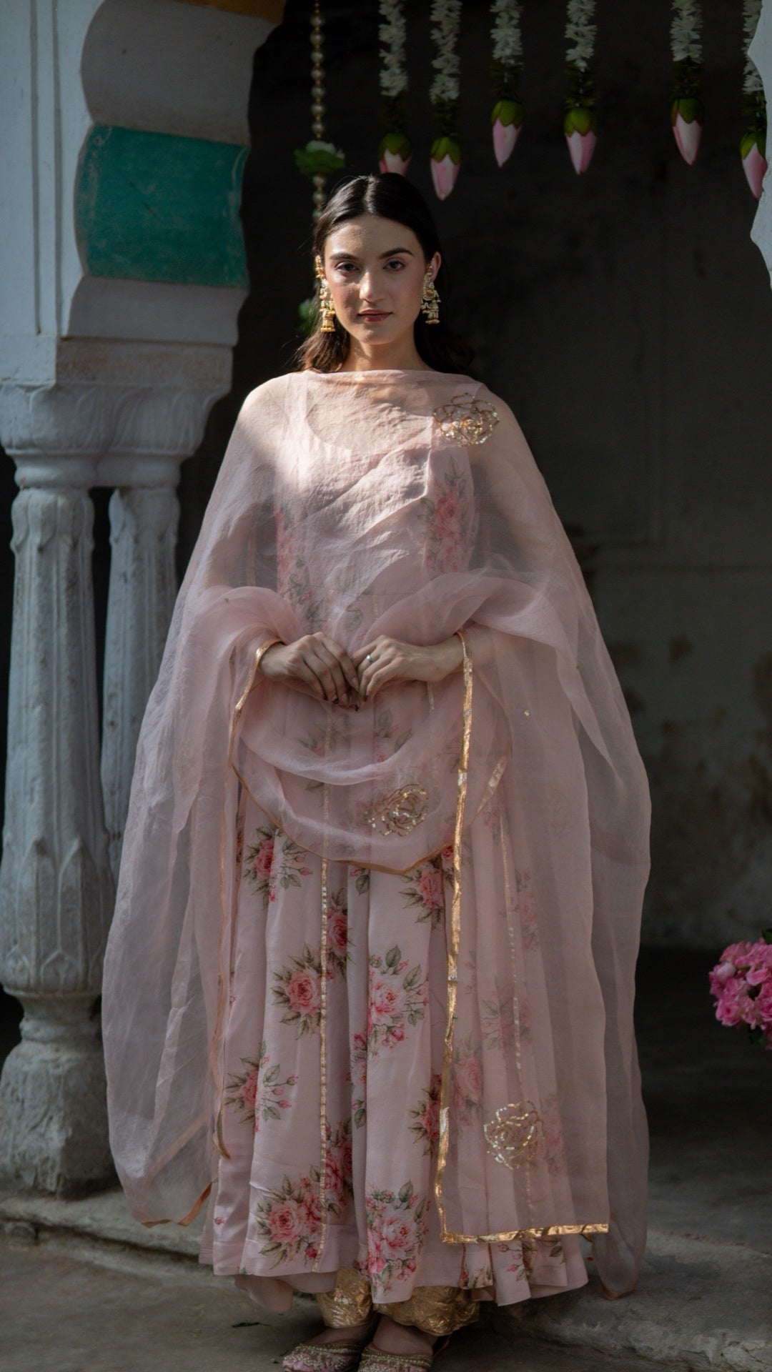 Peachy Spray Garden Roses Suit Set