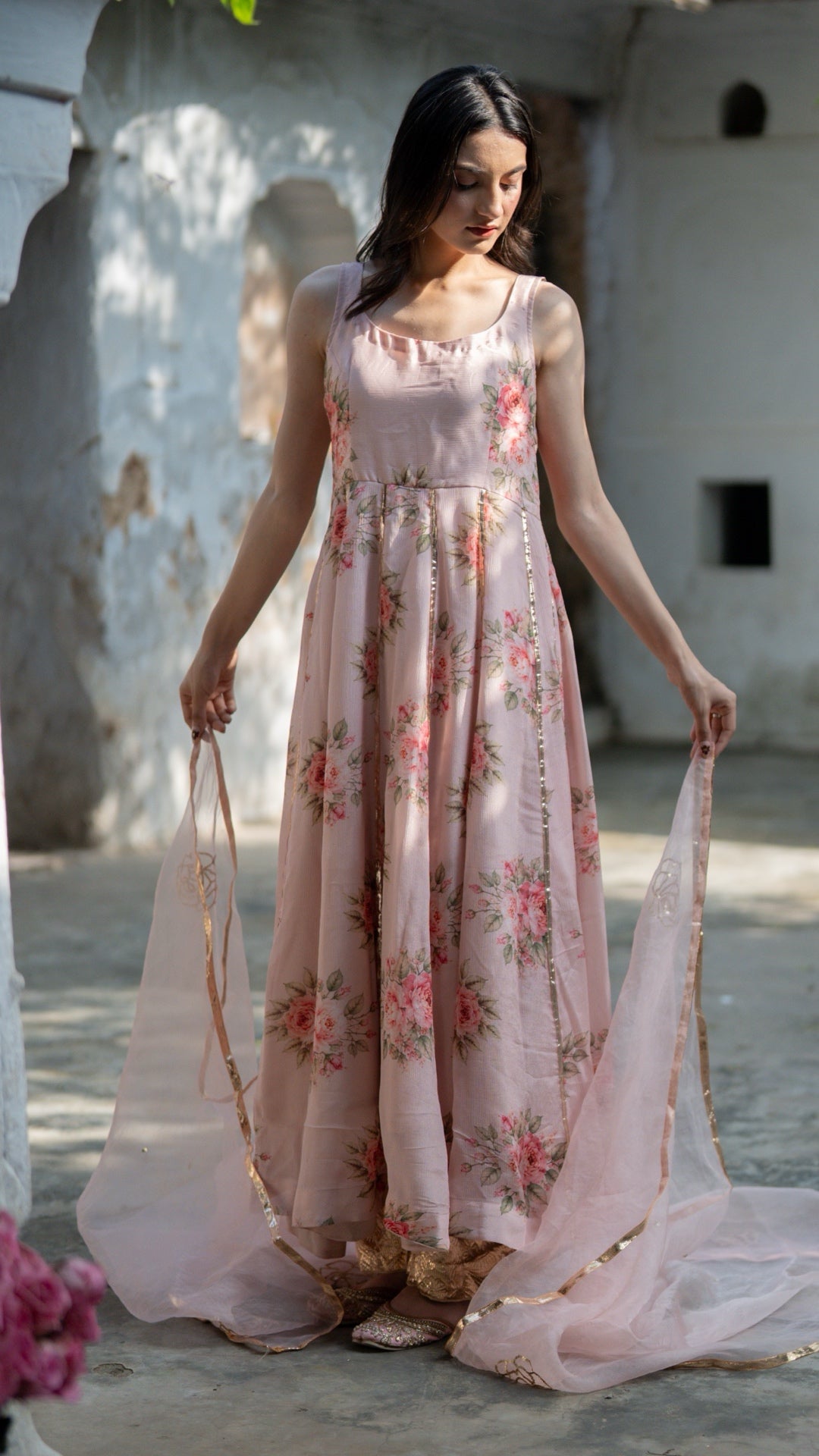 Peachy Spray Garden Roses Suit Set