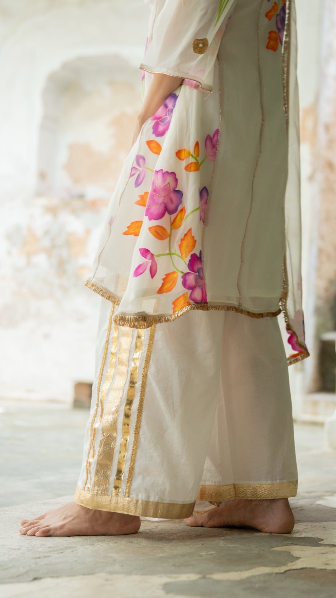 Itar White Handpainted Suit Set