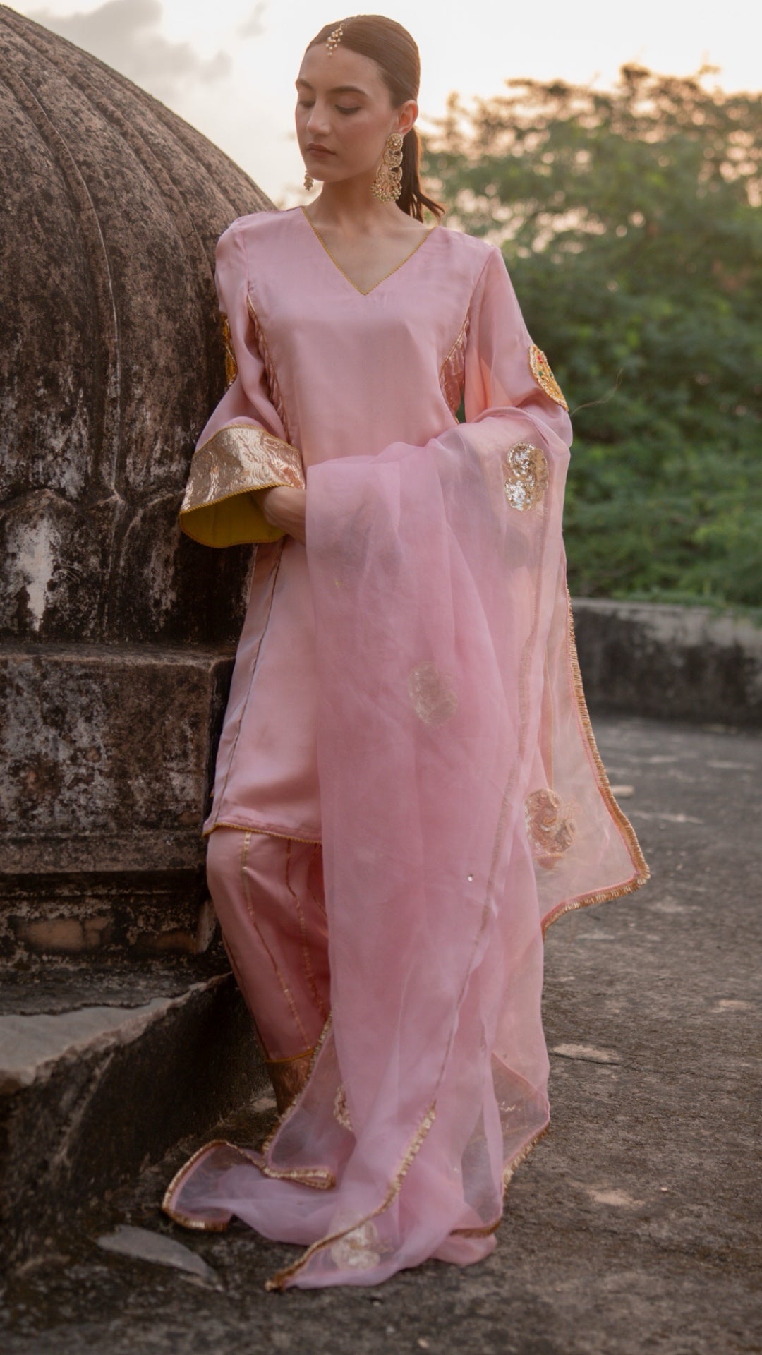 Moriyaa Pink Pearl Pure Handwork Suit Set
