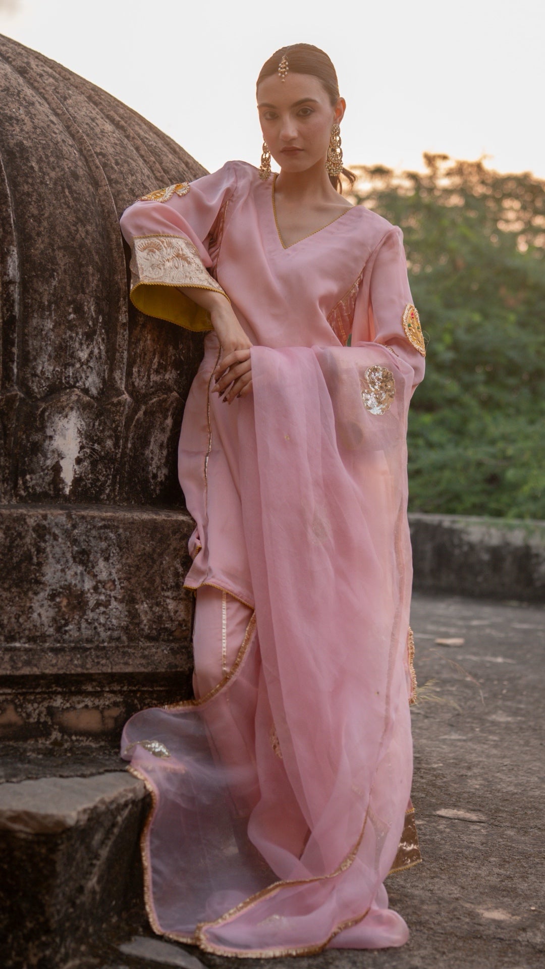 Moriyaa Pink Pearl Pure Handwork Suit Set