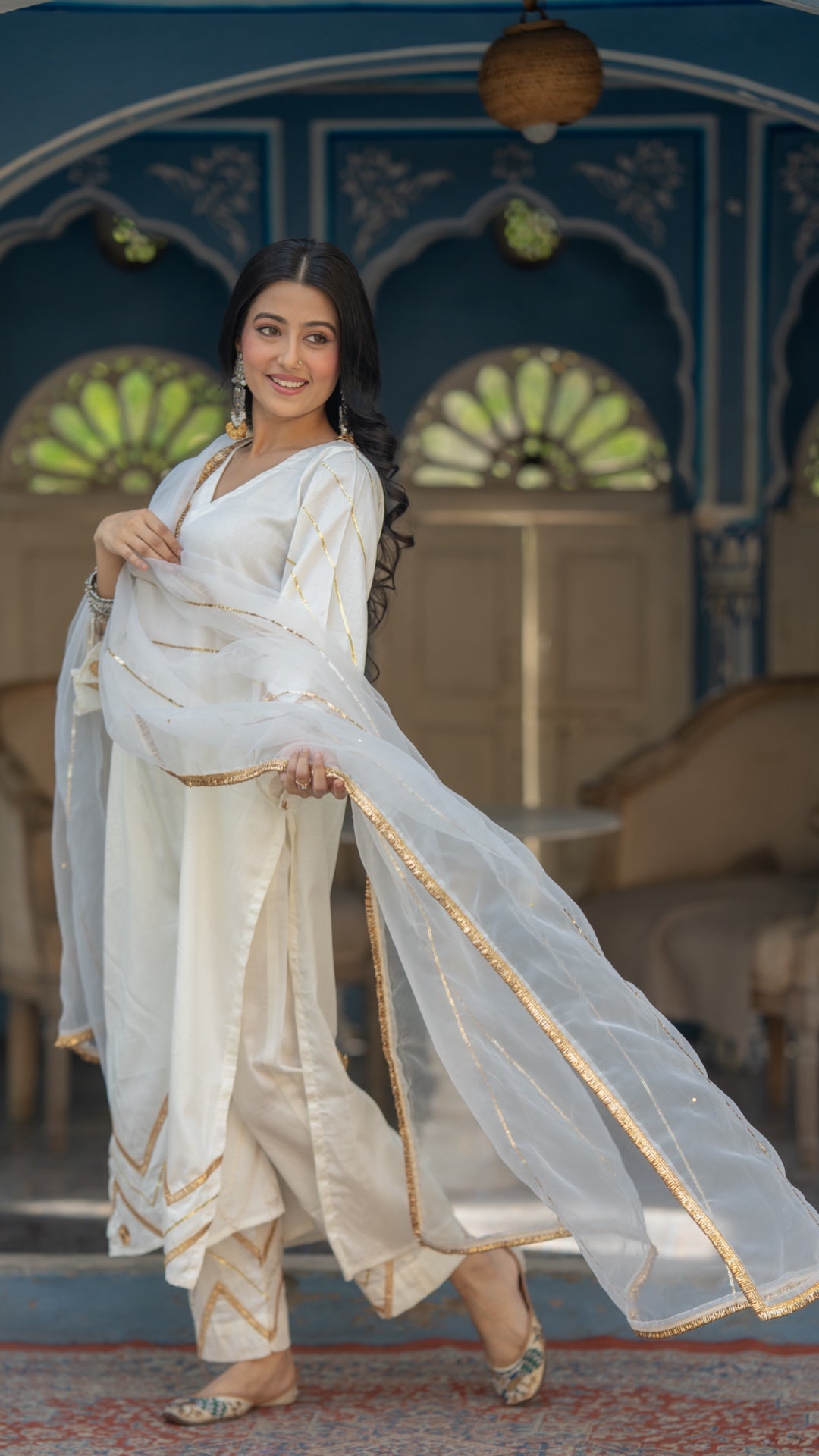 Tashi Safid Sitara Suit Set
