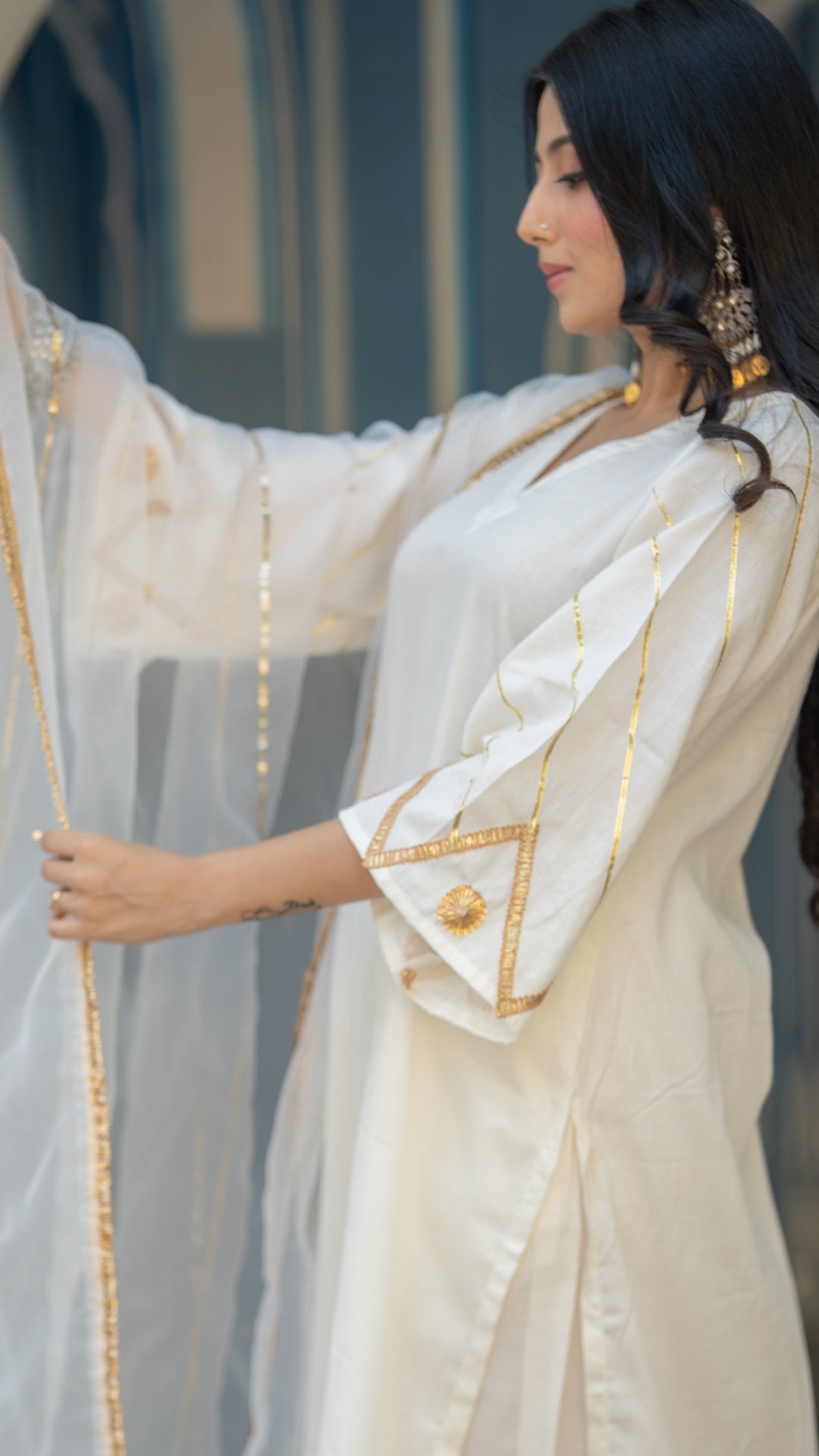 Tashi Safid Sitara Suit Set