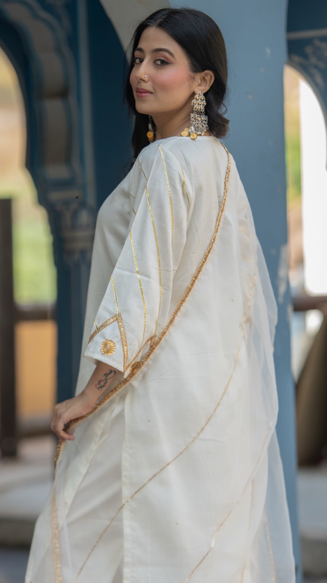 Tashi Safid Sitara Suit Set