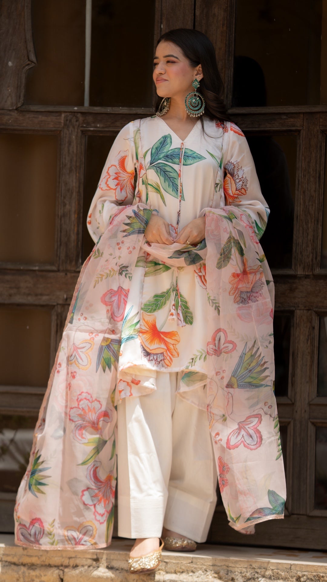 Gardenia White Farshi Suit Set