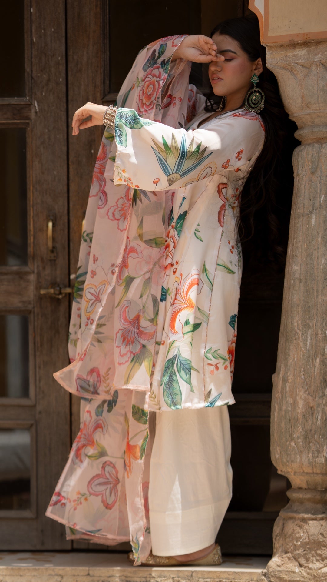 Gardenia White Farshi Suit Set