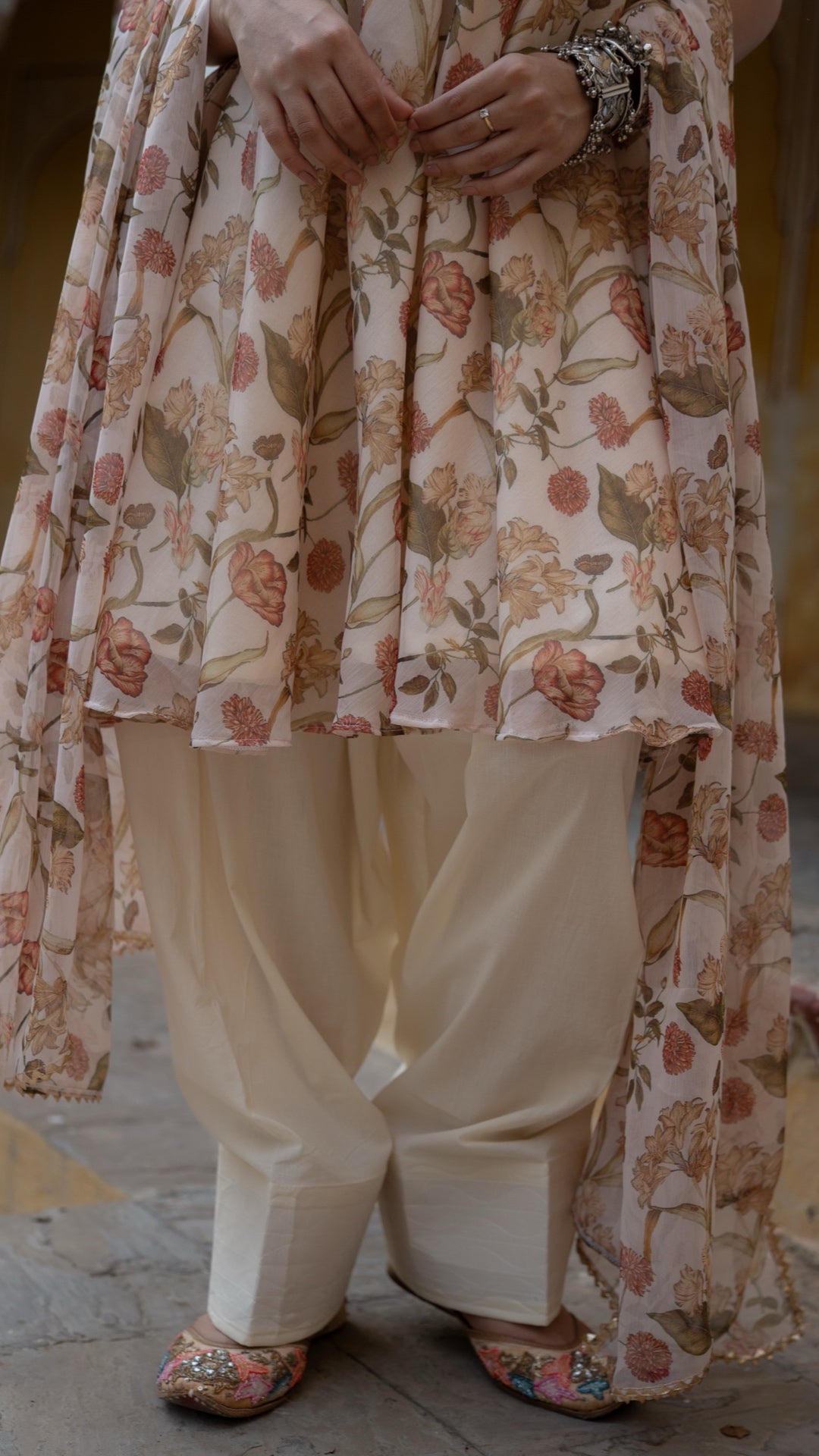 Jaal White Farshi Suit Set