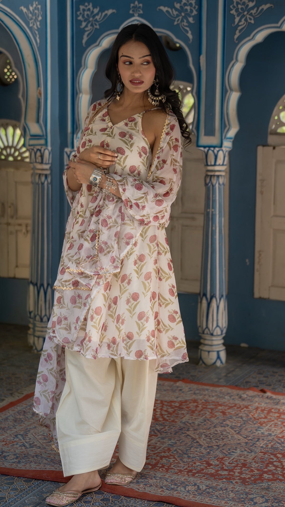 Butti Floral Farshi Suit Set
