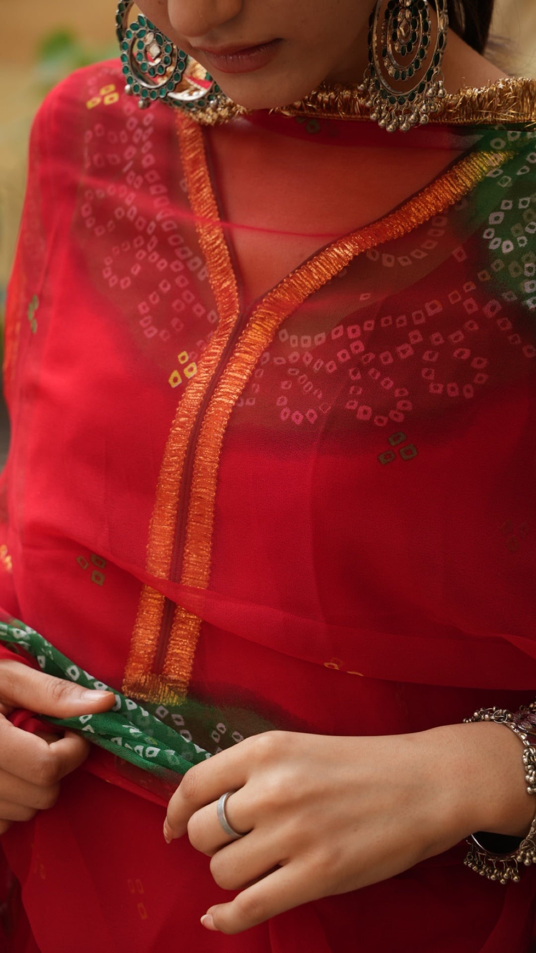 Bani Thani Laal Suit Set