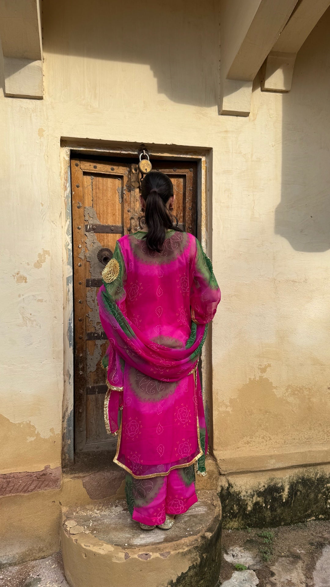 Bani Thani Rani Suit Set