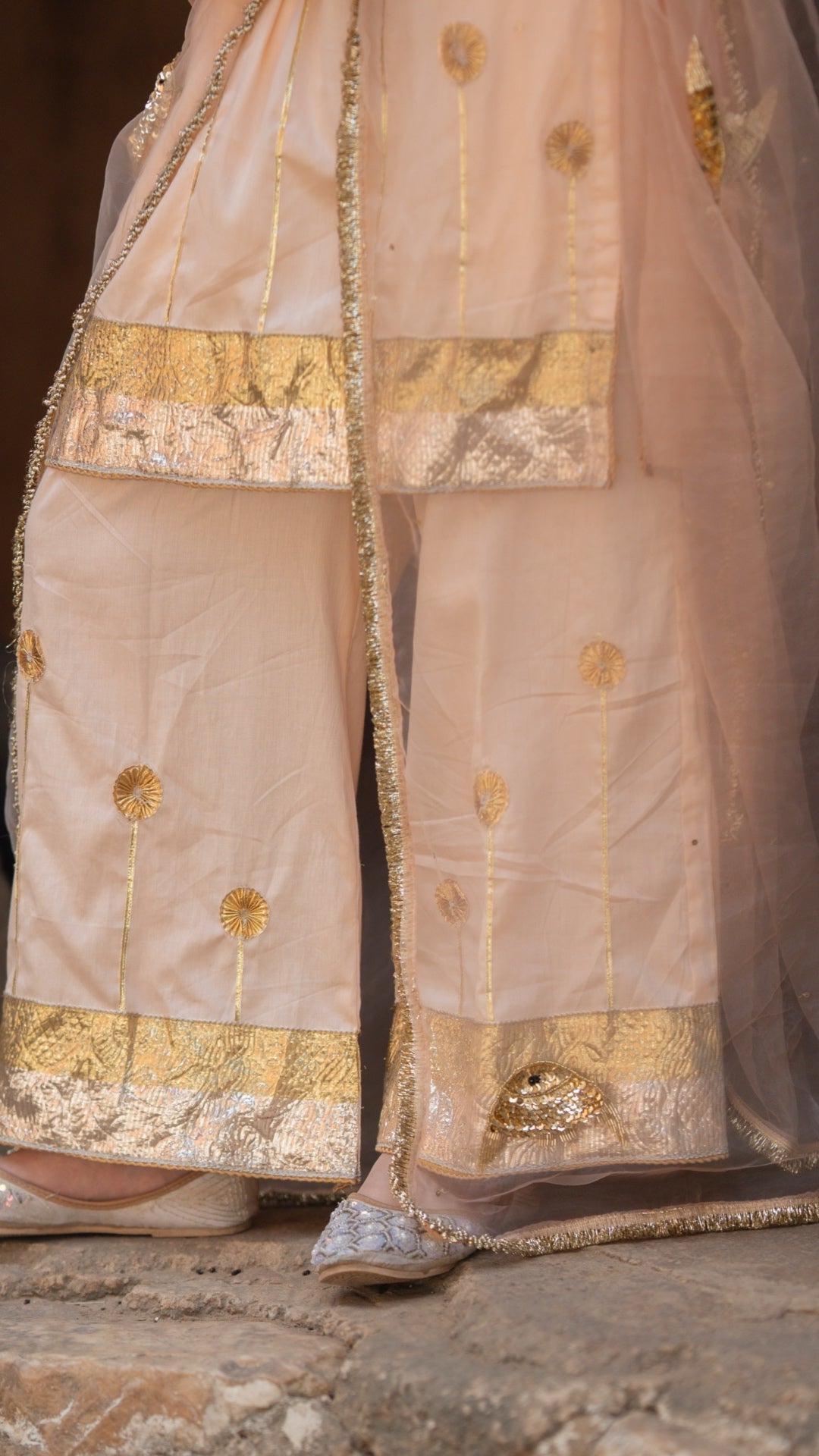 Sunehri Machli Peach Suit Set