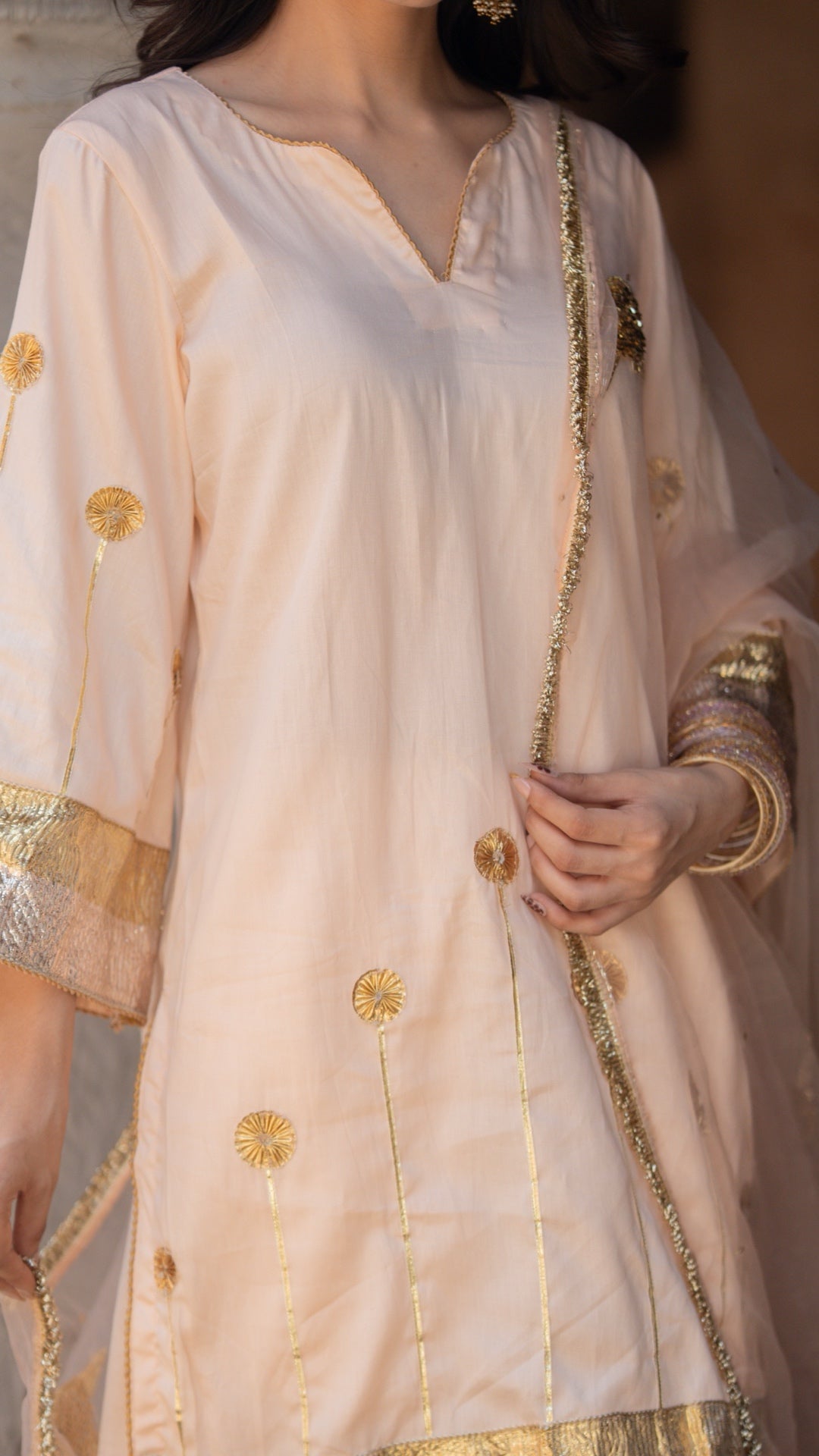 Sunehri Machli Peach Suit Set