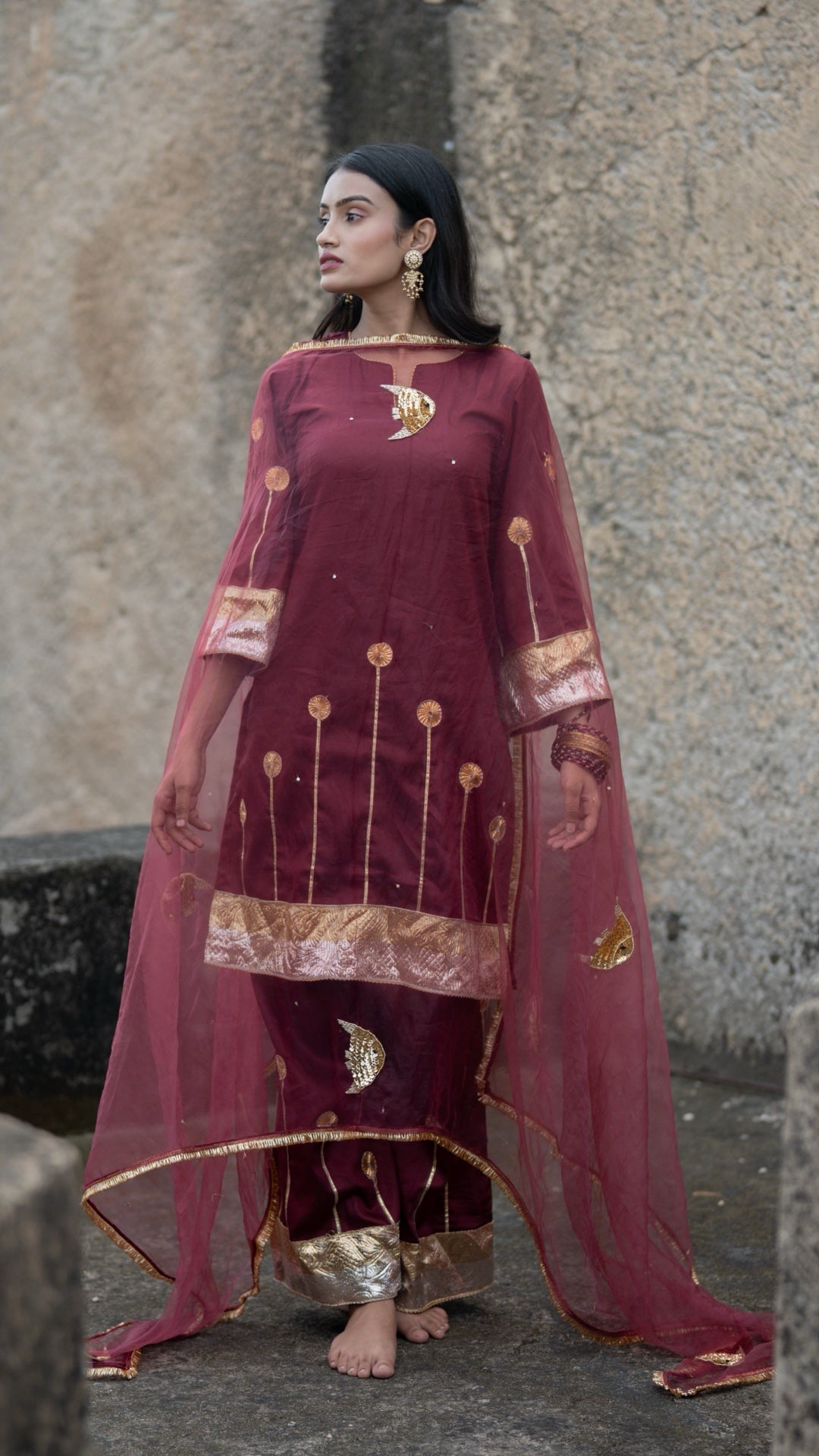 Sunehri Machli Burgundy Suit Set