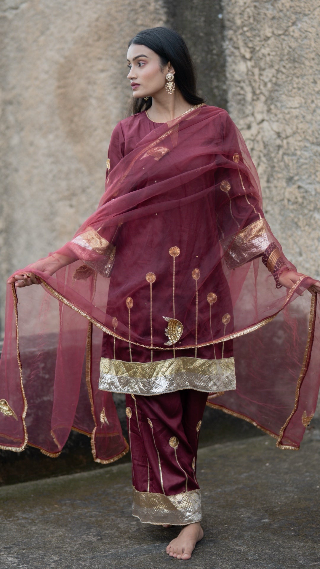 Sunehri Machli Burgundy Suit Set